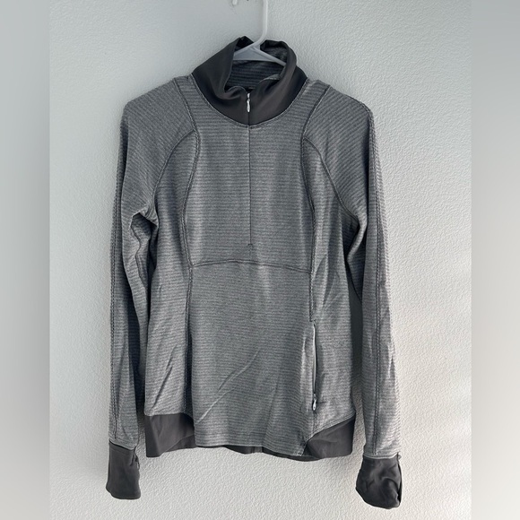 Lululemon Think Fast Pullover Jacket Women's 8 Gray Striped Athleisure Workout - Picture 1 of 6
